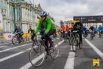 Москва, середина лета и тысячи велосипедистов