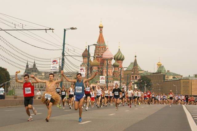 Забеги мир. Московский Международный марафон фото. Роль России в мире марафон фото.